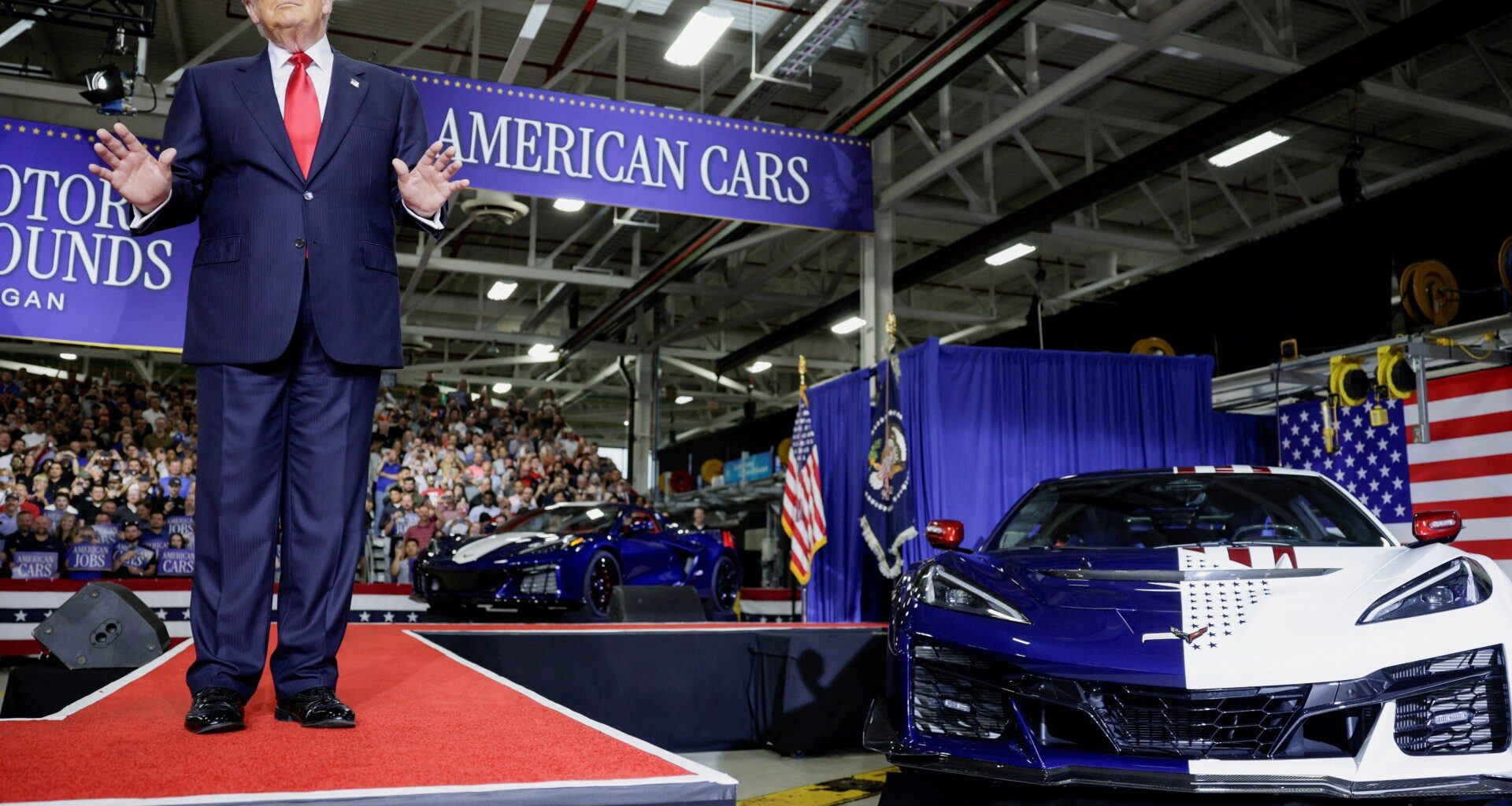 Trump takes economic message to Michigan amid dwindling popularity | Donald Trump News