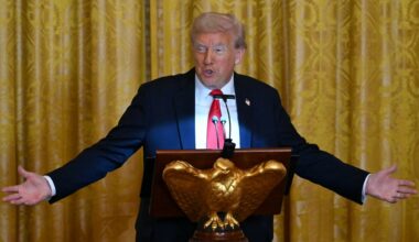 Trump’s aggressive fundraising operation rakes in ‘mind-bloggling’ $800m for pet projects: report
