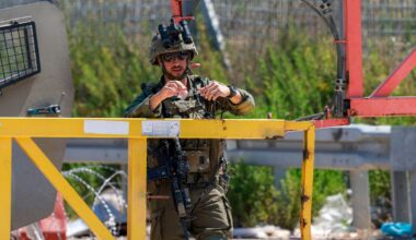 UK must ban all trade with Israeli settlements in occupied West Bank, Israeli public figures urge
