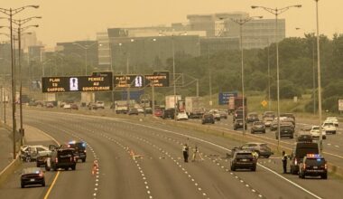 Hwy. 401 crash near Dixie Road in Mississauga