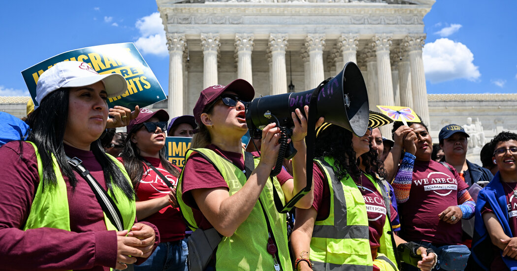 Employers Fear Labor Shortage as Many Immigrants Lose Protected Status