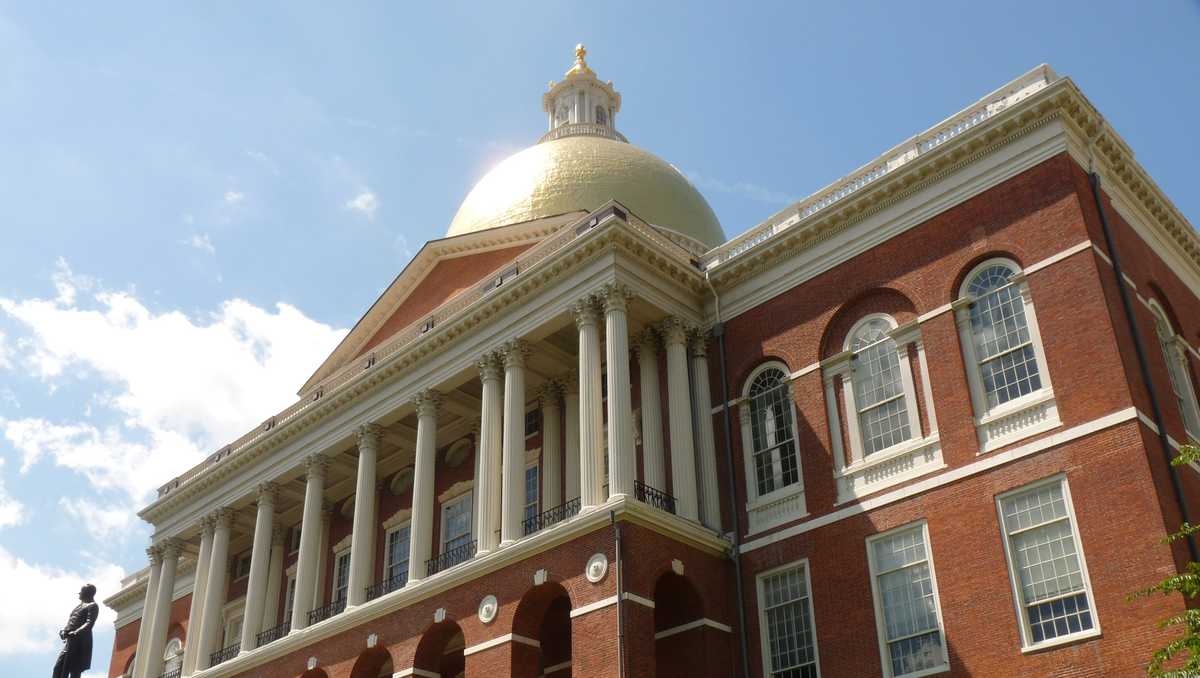 Massachusetts House passes later-term abortion bill