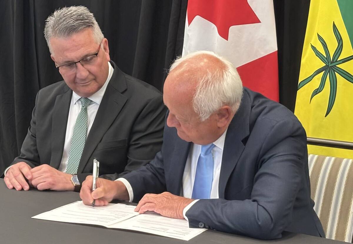 Saskatchewan to keep two former federal research farms open