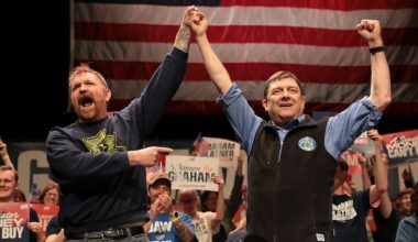 Maine Senate race: Troy Jackson takes over for Graham Platner against Susan Collins.