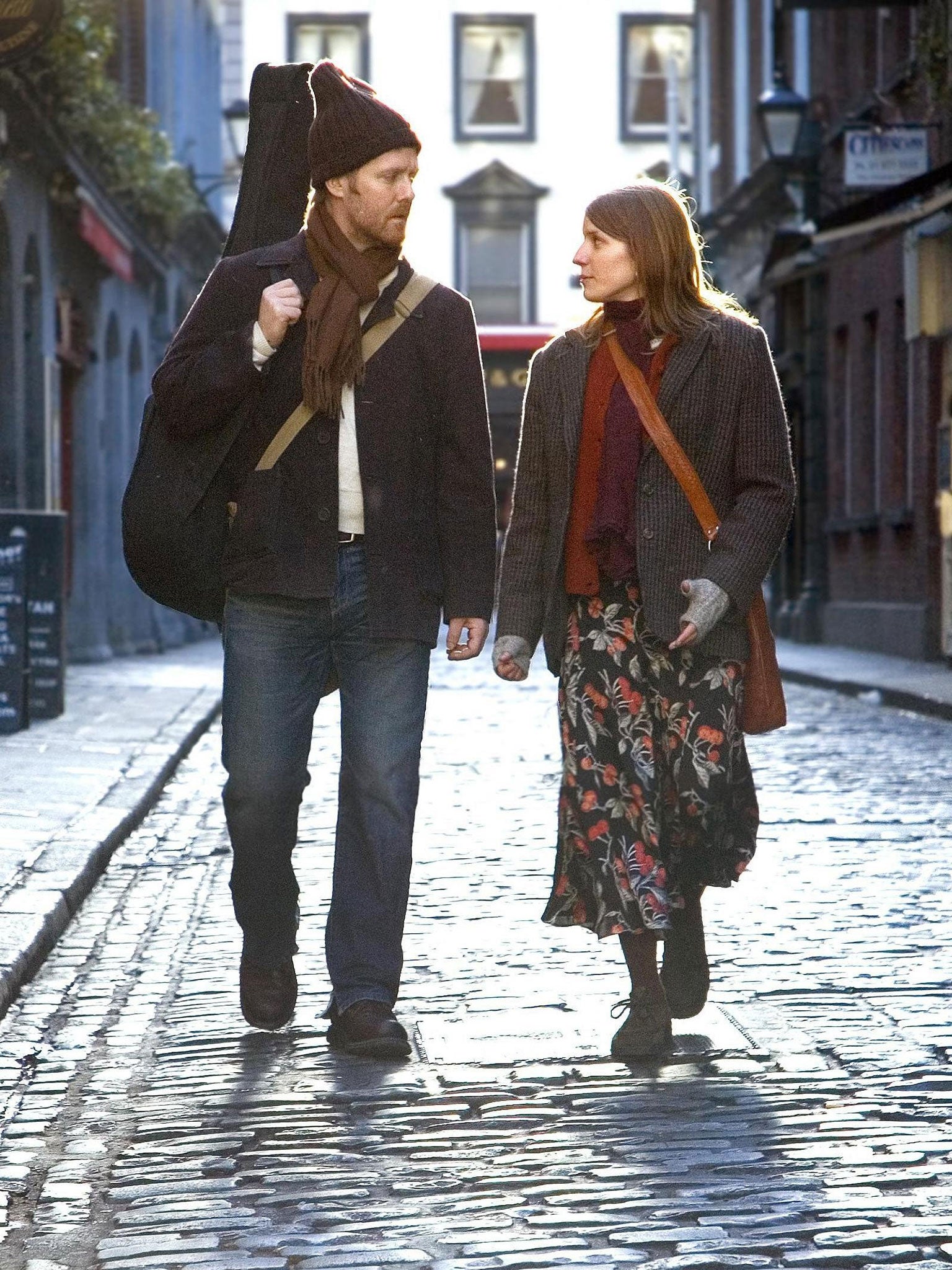 Hansard with Marketa Irglova in ‘Once’, a tale of two buskers in Dublin falling in love