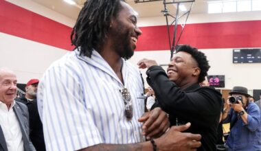 ‘I call it home’: Kyle Lowry signs one-day contract to retire as a Toronto Raptor, Kawhi Leonard in attendance - CTV News