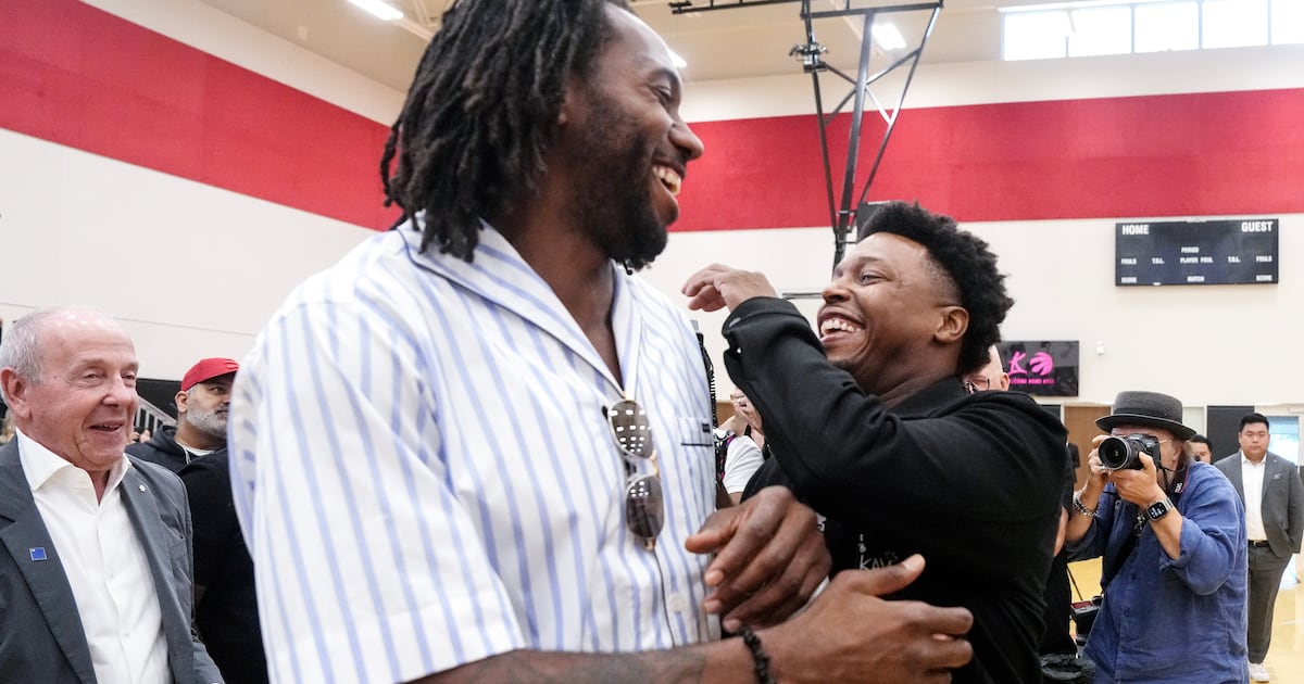 ‘I call it home’: Kyle Lowry signs one-day contract to retire as a Toronto Raptor, Kawhi Leonard in attendance - CTV News