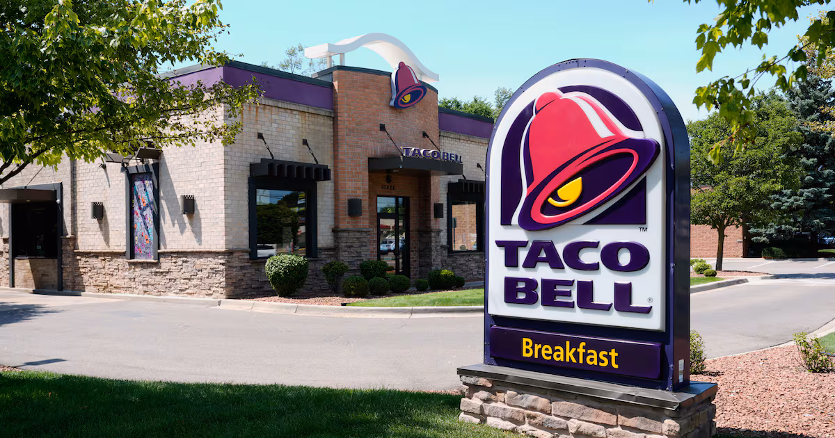 Iceberg lettuce sold at Taco Bell linked to cyclospora outbreak - CTV News