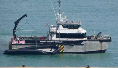 ‘Mega dinghy’ carrying record 165 migrants at once crosses Channel to Dover