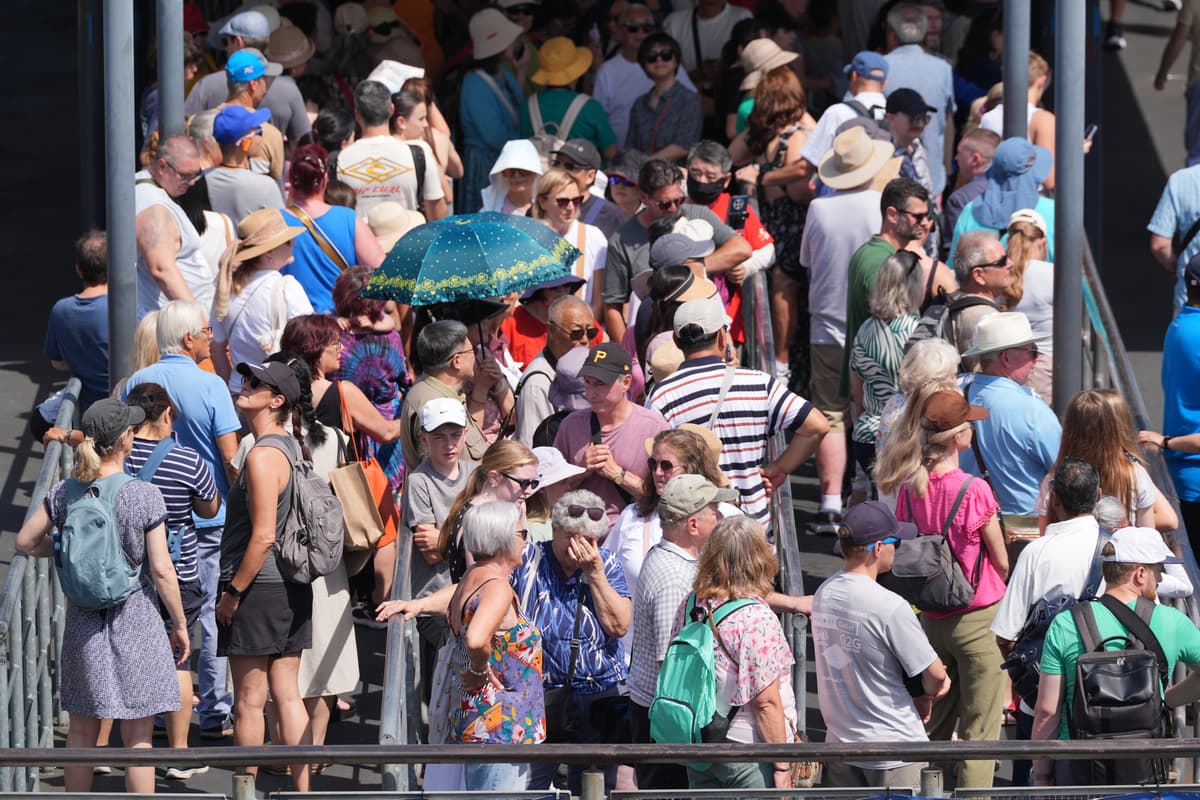 London heatwave 'starts today' with temperatures to climb above 30C - London Evening Standard