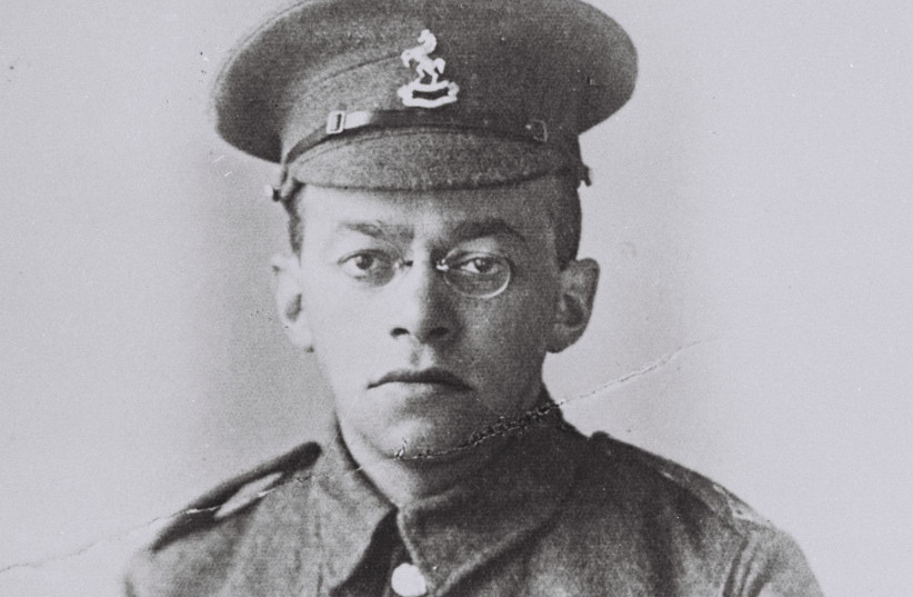 Ze'ev Jabotinsky in army uniform during World War I.