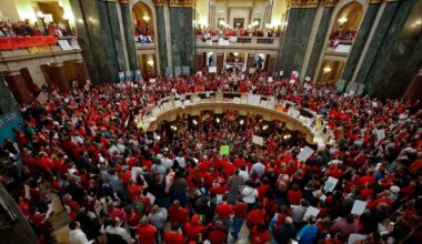 Wisconsin appeals court overturns ruling that had restored collective bargaining power