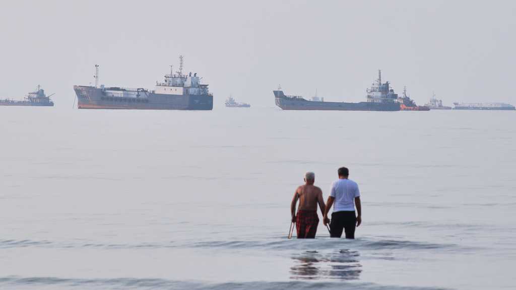 Why it's so difficult for the US to fully reopen the Strait of Hormuz