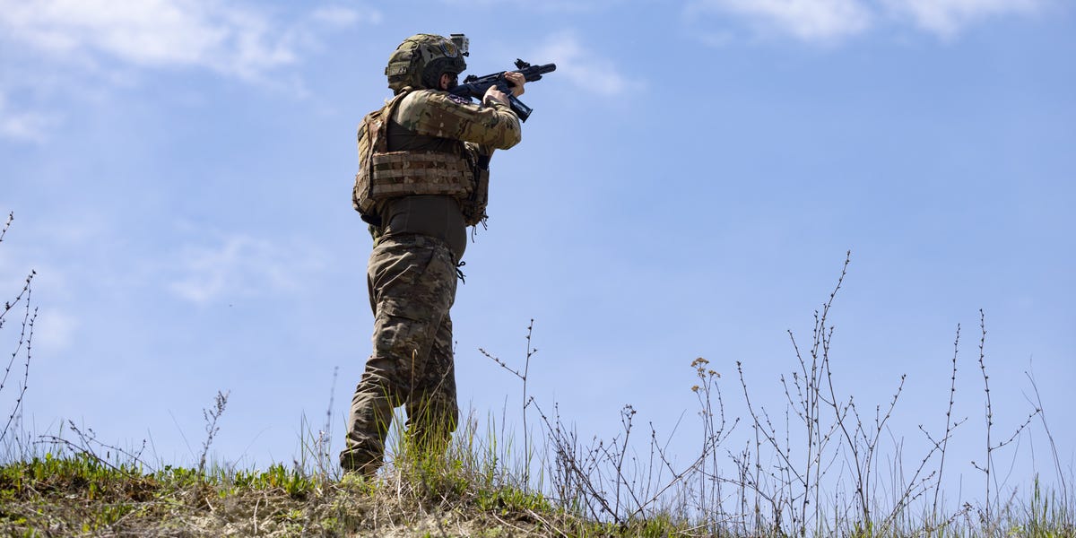 Ukraine's Elite Operators Change How They Fight Drones, Clear Trenches