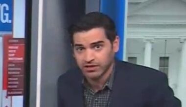 Harry Enten Spots A Big 'Warning Sign' For Democrats Heading Into The Midterms