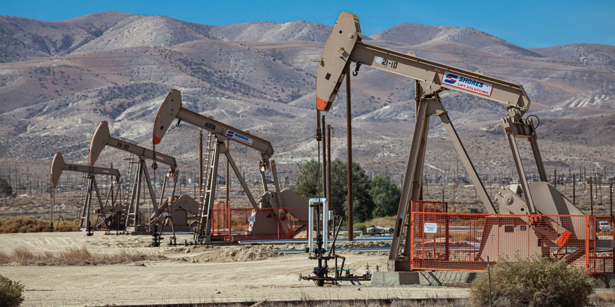 Oil Prices Are Cratering on Renewed Optimism for a US-Iran Peace