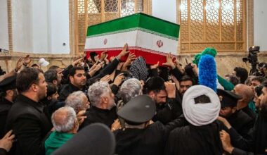Trump, Iranian leader trade threats as mediators try to save deal