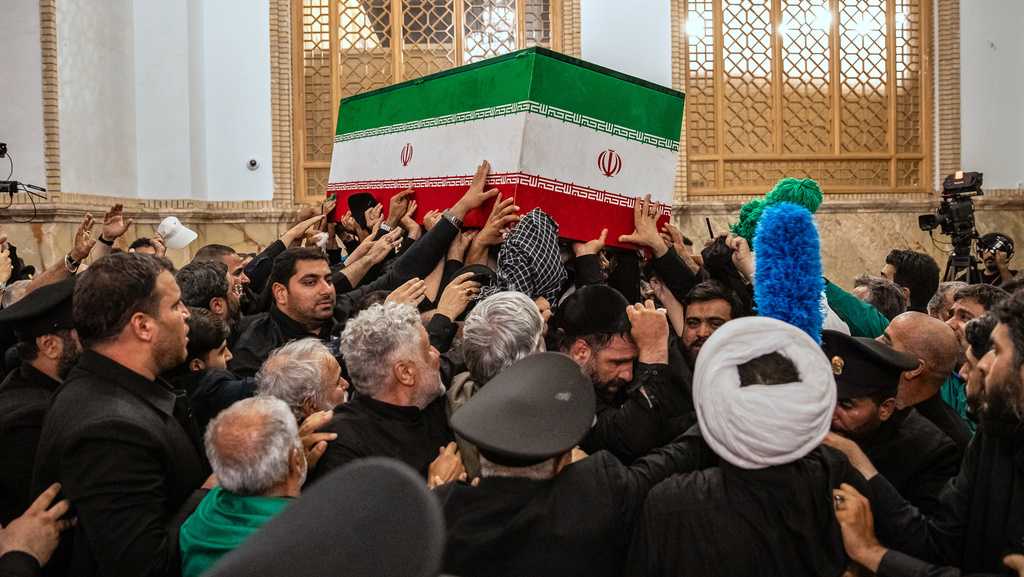 Trump, Iranian leader trade threats as mediators try to save deal