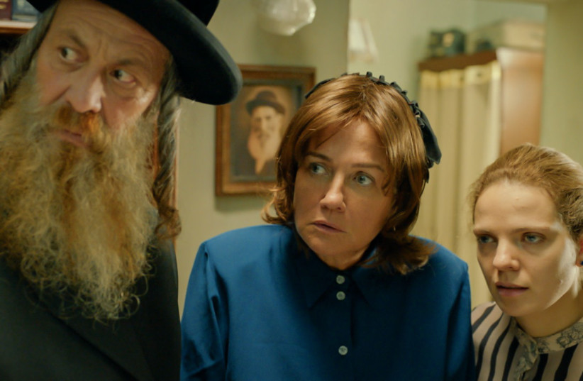 SHULI RAND (from left), Tzufit Grant, and Malky Goldman in ''The Wedding Entertainer: The Tale of Moishe Badhan.''