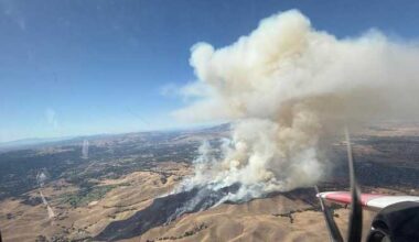 Evacuation orders issued in Alameda County grows to 950 acres, injures firefighter