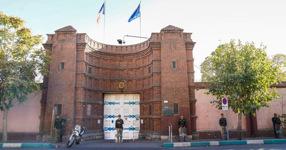 Paris weighs reducing embassy staff in Tehran, source says