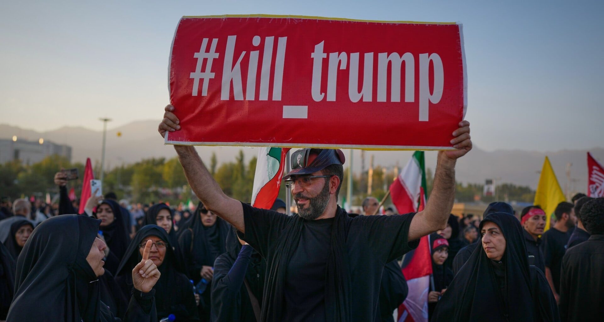 Source tells Iranian media no talks to be held until US retreats from its stances