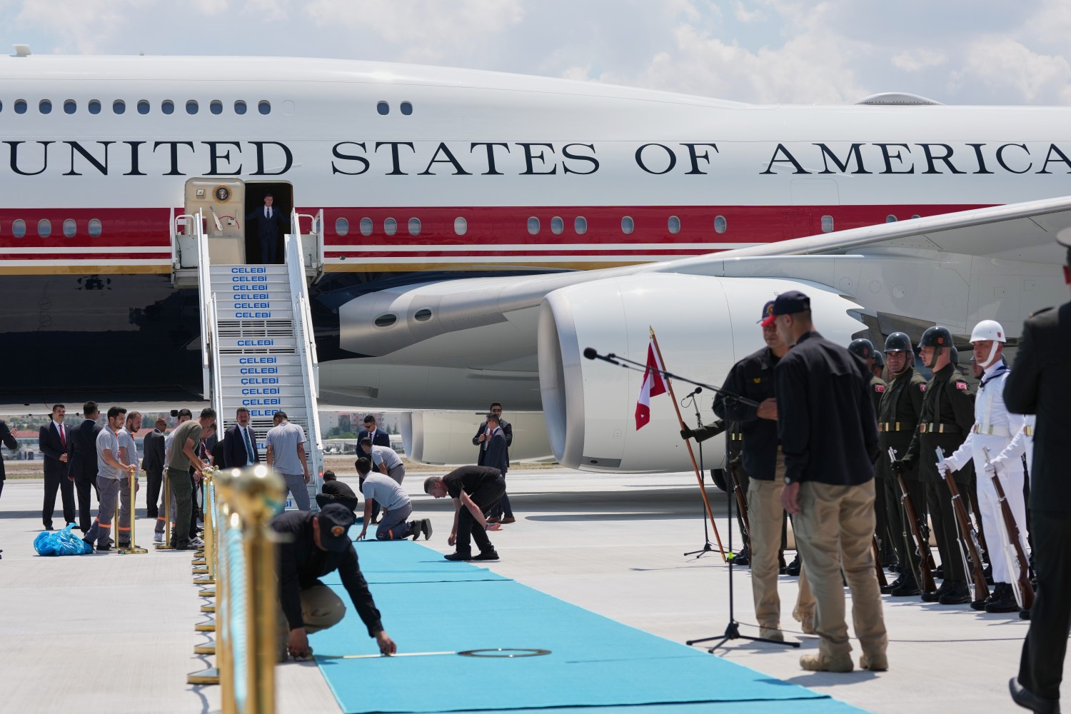 Trump’s bribe plane faces fresh scrutiny from dogged New York Times