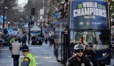 Silicon Valley VC giant Vinod Khosla and family to buy Seattle Seahawks for $9.6 billion