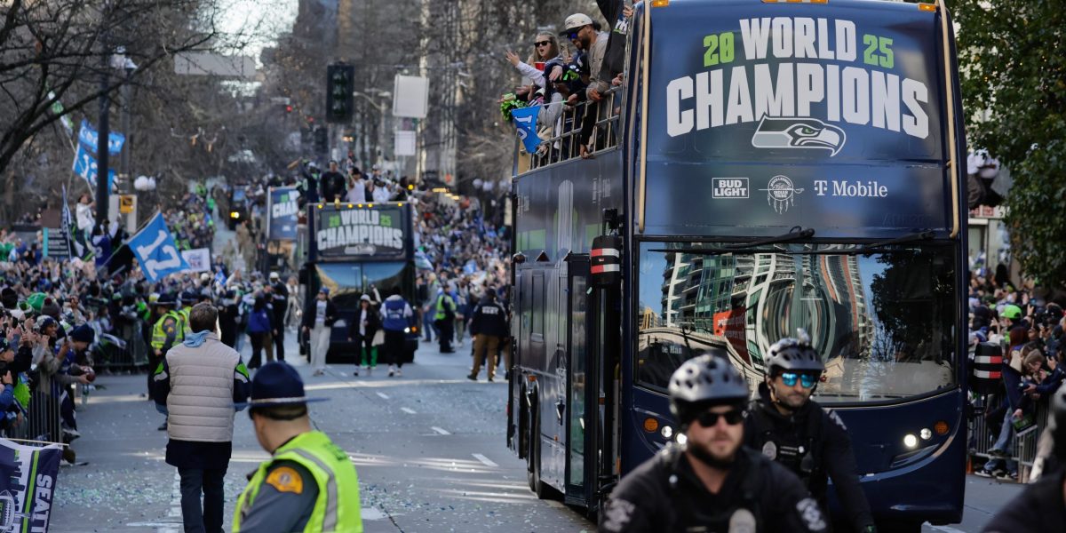 Silicon Valley VC giant Vinod Khosla and family to buy Seattle Seahawks for $9.6 billion