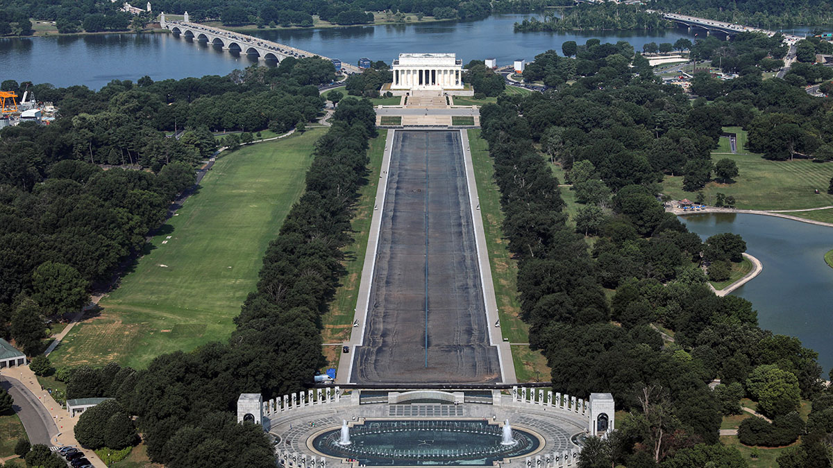 Drained Reflecting Pool shows Trump’s ‘American flag blue’ liner now closer to gray – NBC4 Washington