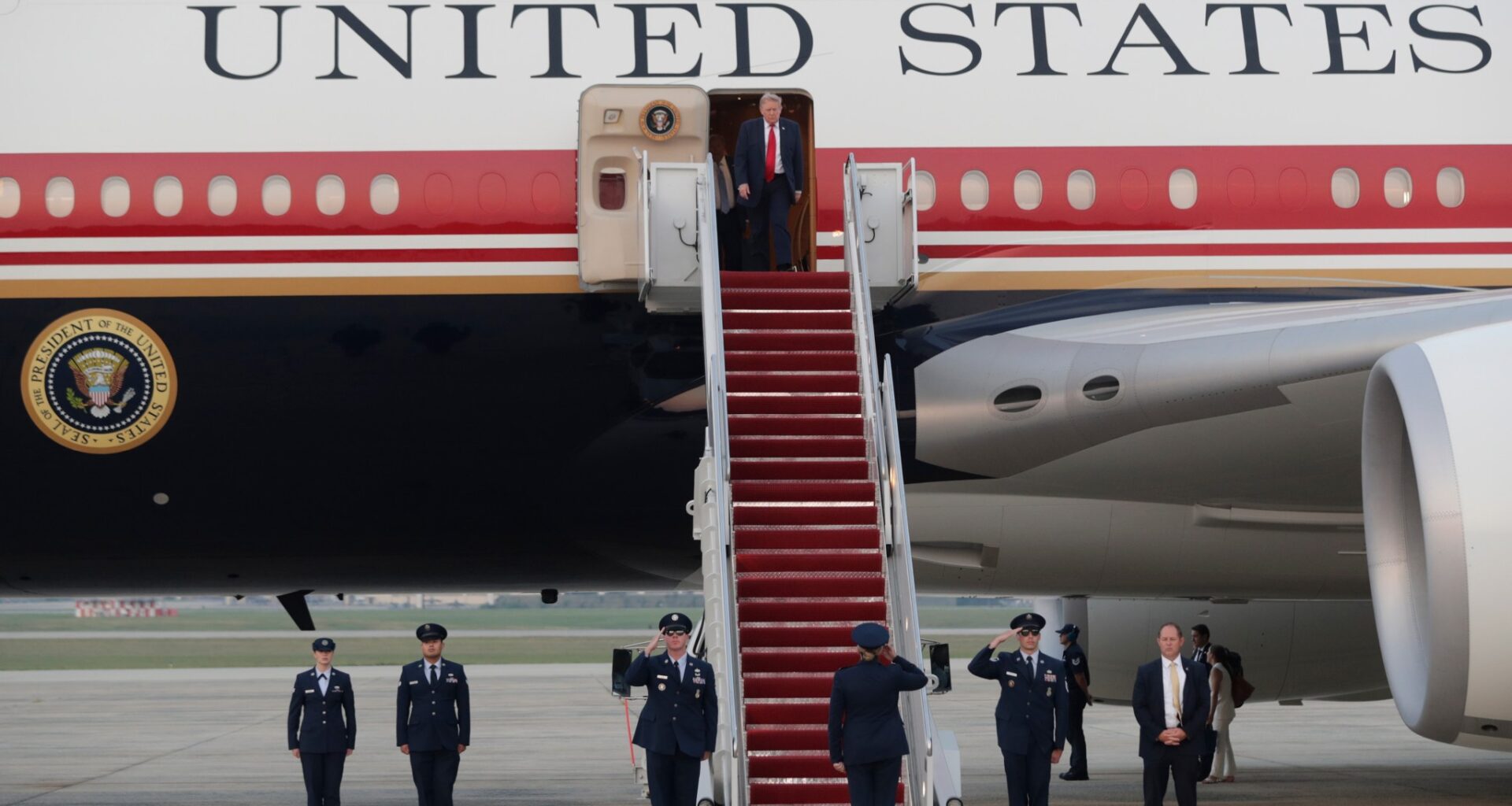The cost of Trump’s bribe plane is soaring