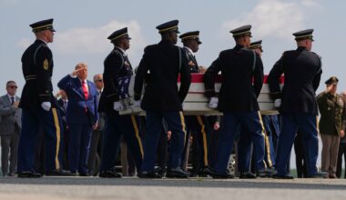 Trump attends dignified transfer of 4 U.S. troops killed in Iran war – NBC4 Washington