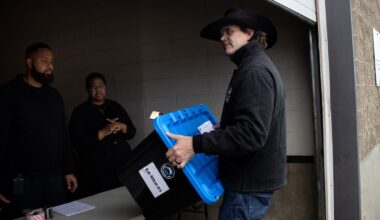 Alberta anti-coal mining petition spearheaded by country music star Corb Lund fails