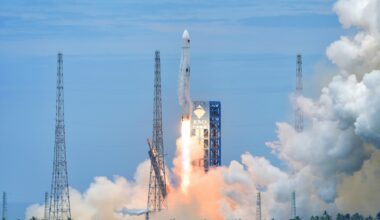 China is catching up to Elon Musk's reusable rockets