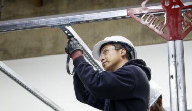 Jobs in Canada: Report shows unemployment down