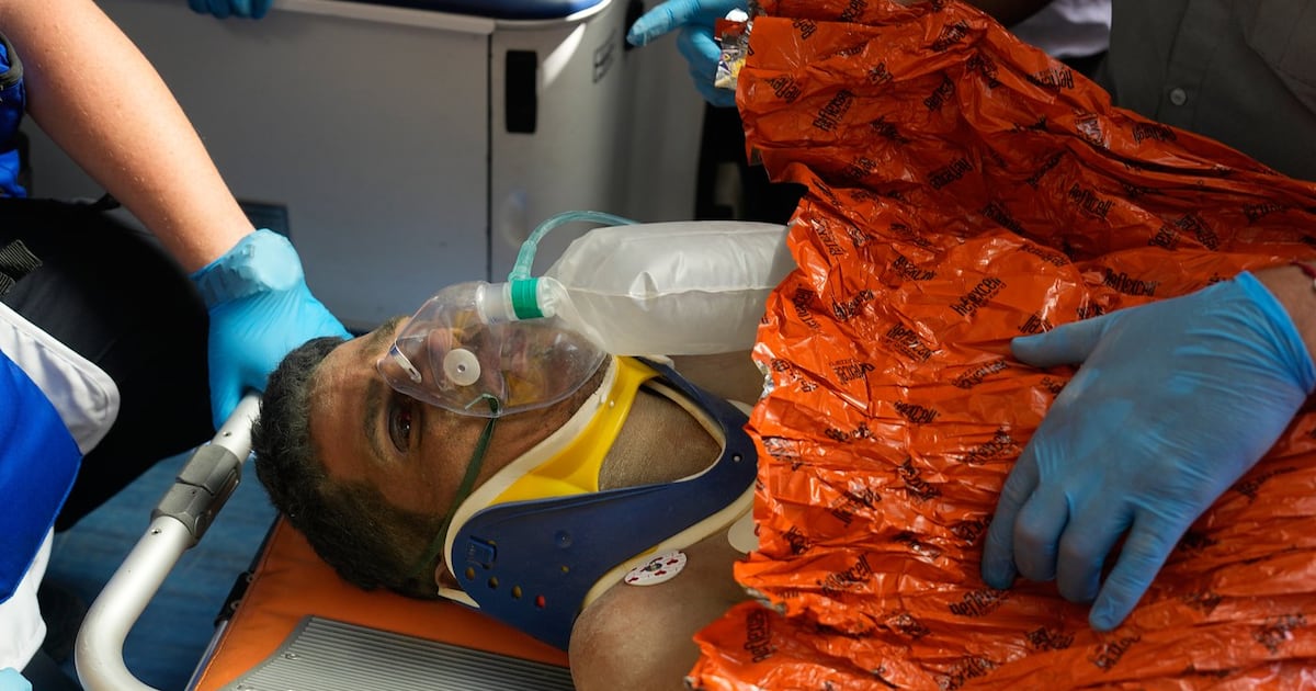 Venezuelan security guard pulled alive from building basement 8 days after twin quakes - CTV News