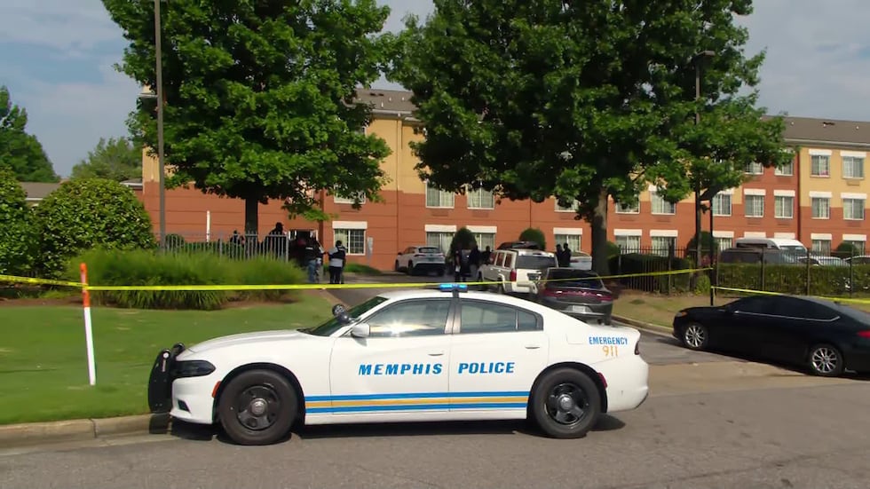Memphis Safe Task Force surround East Memphis hotel