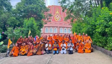 Thailand: 11-year-old boy crashes pickup into group of monks