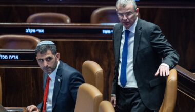 In first, government vows to disobey High Court ruling, setting up constitutional crisis