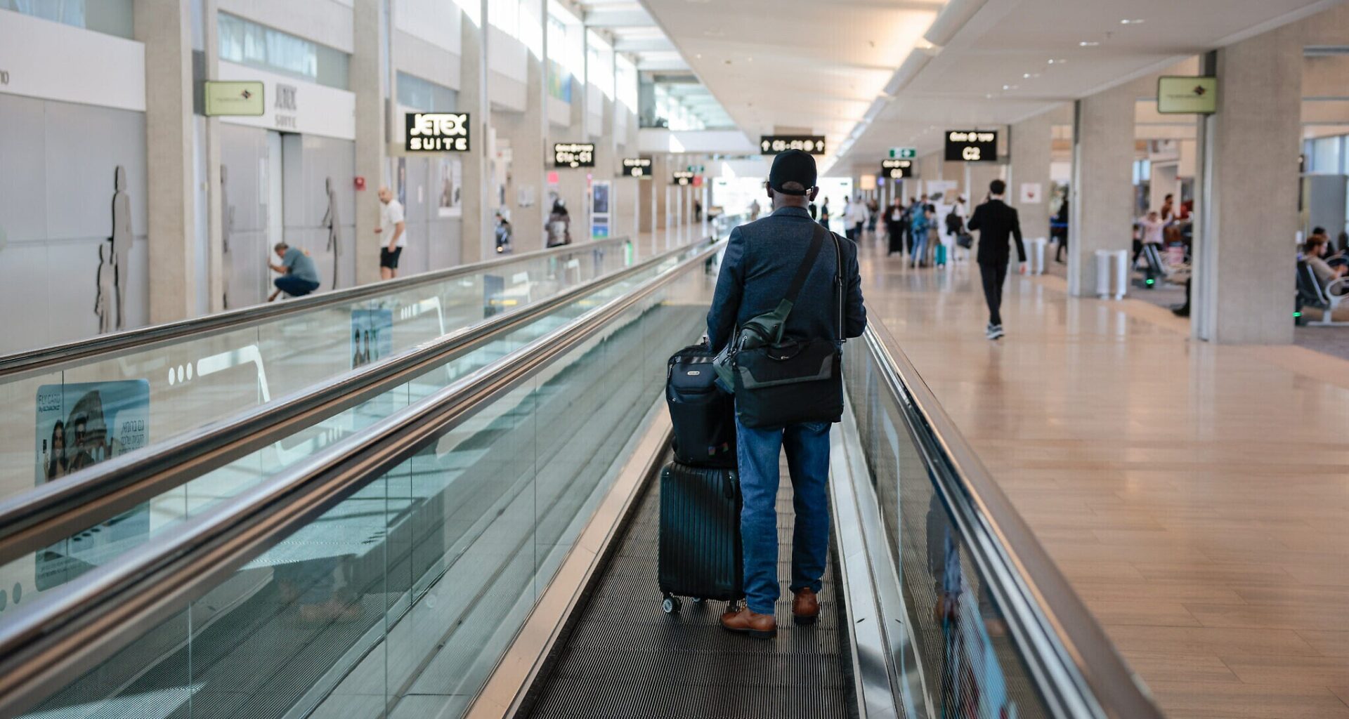 EU regulator eases restrictions on flights to Israel, urges avoiding Iran, Iraq, Lebanon airspaces