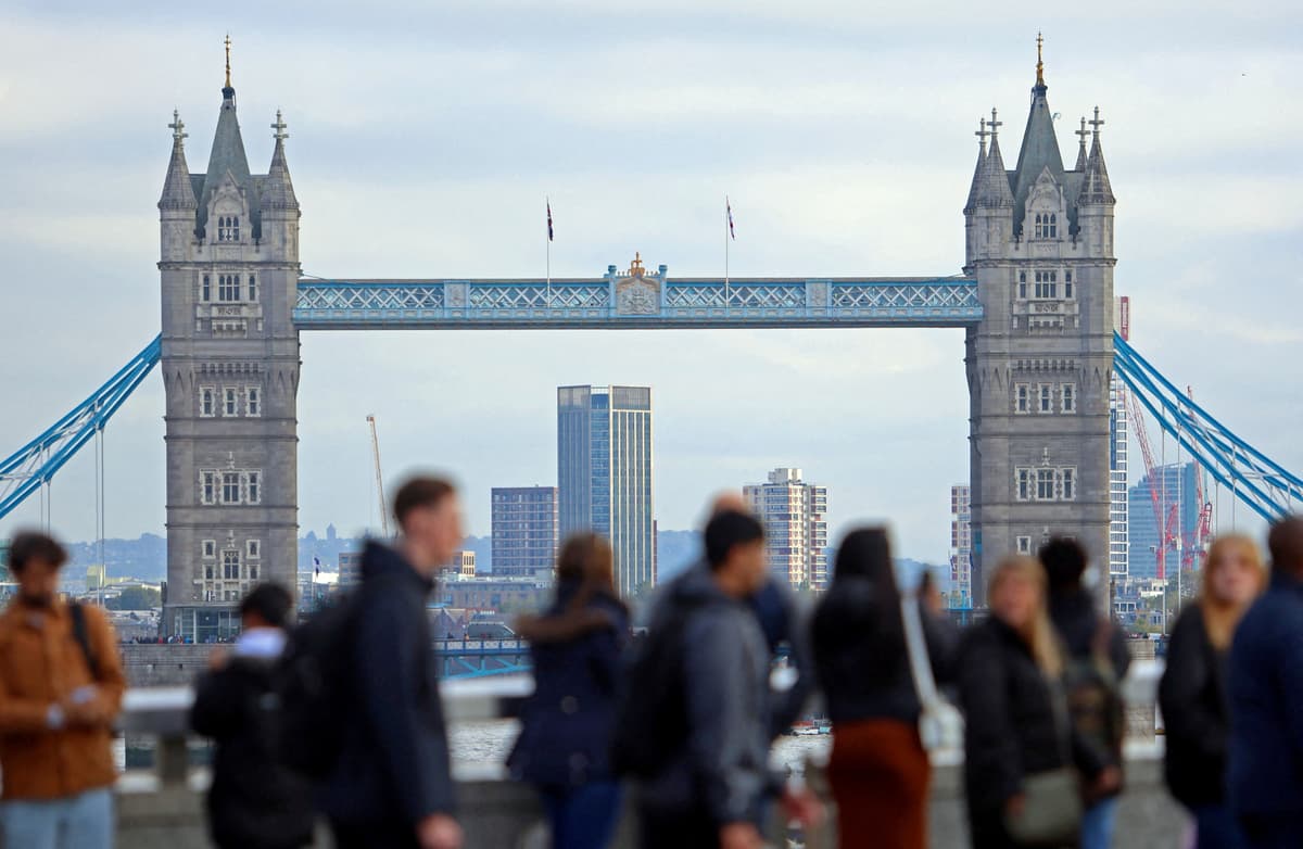 London's first 'real' population fall for 37 years as 420,000 quit capital - London Evening Standard