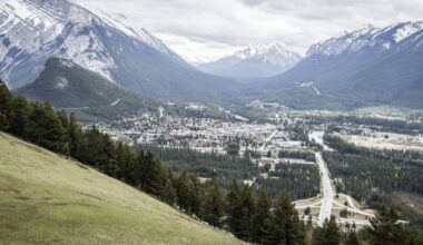 Parks Canada says Calgary man dead after slipping and falling on popular hike - CTV News