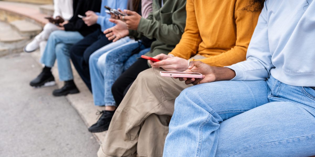 Americans are quietly abandoning the daily habit that billionaires say set them up for success
