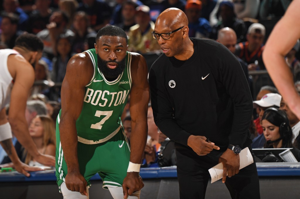 Sam Cassell coaches up Jaylen Brown (7) during Game 3 of Celtics vs. Knicks during the 2025 NBA Playoffs on May 10. 