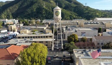 Paramount Agrees to States' Move to Link Antitrust Case to Subscriber Suit