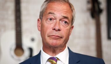 What to know about the cash questions chasing Nigel Farage – POLITICO