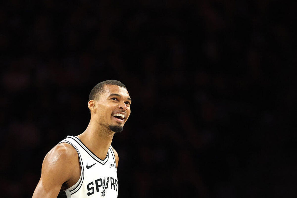 Victor Wembanyama, Spurs agree to 5-year, $252M extension