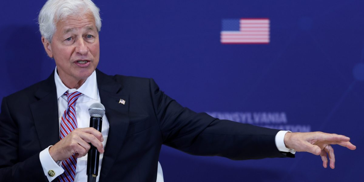 JPMorgan Chase CEO Jamie Dimon wouldn't personally buy long bonds right now