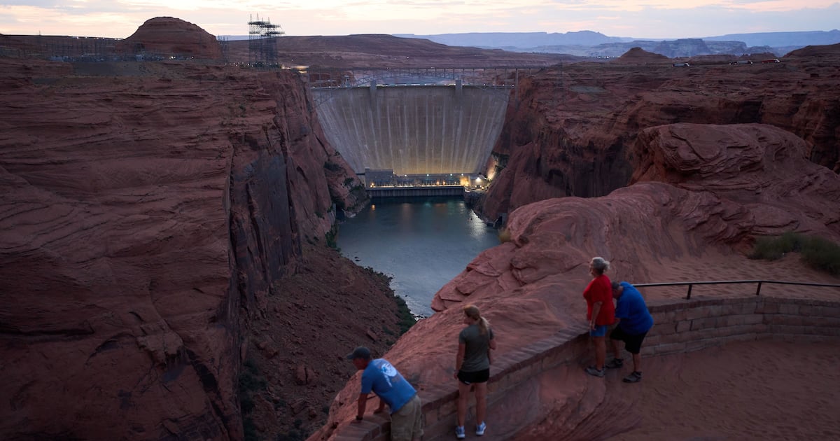 Historically low water level in two crucial U.S. reservoirs threatens water and power for millions - CTV News