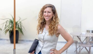 The Blogs: I Left the US to Build a Business in Israel. Here's What Nobody Warned Me About | Karen Naeh